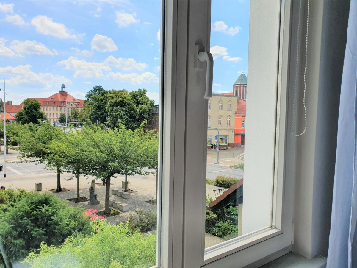 Pb Ferienwohnungen - Fewo 5 - Stilvoll Eingerichtetes Studio Im Herzen Senftenbergs Kültér fotó